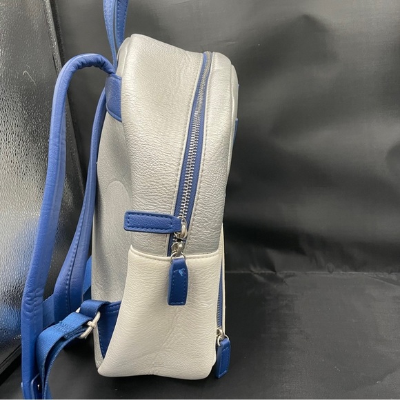 Loungefly R2-D2 White and Blue Backpack main image 5